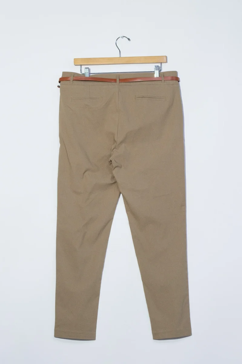 Pantalón Curvy Vestir Caki con Cinto Realza Glúteos - Imagen 8