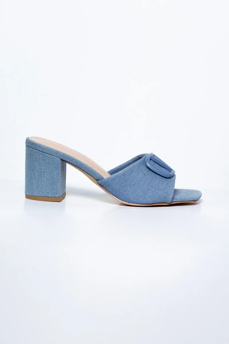 Tacones Estilo Valentino Denim Plus-Friendly Statement Fashion - Imagen 3