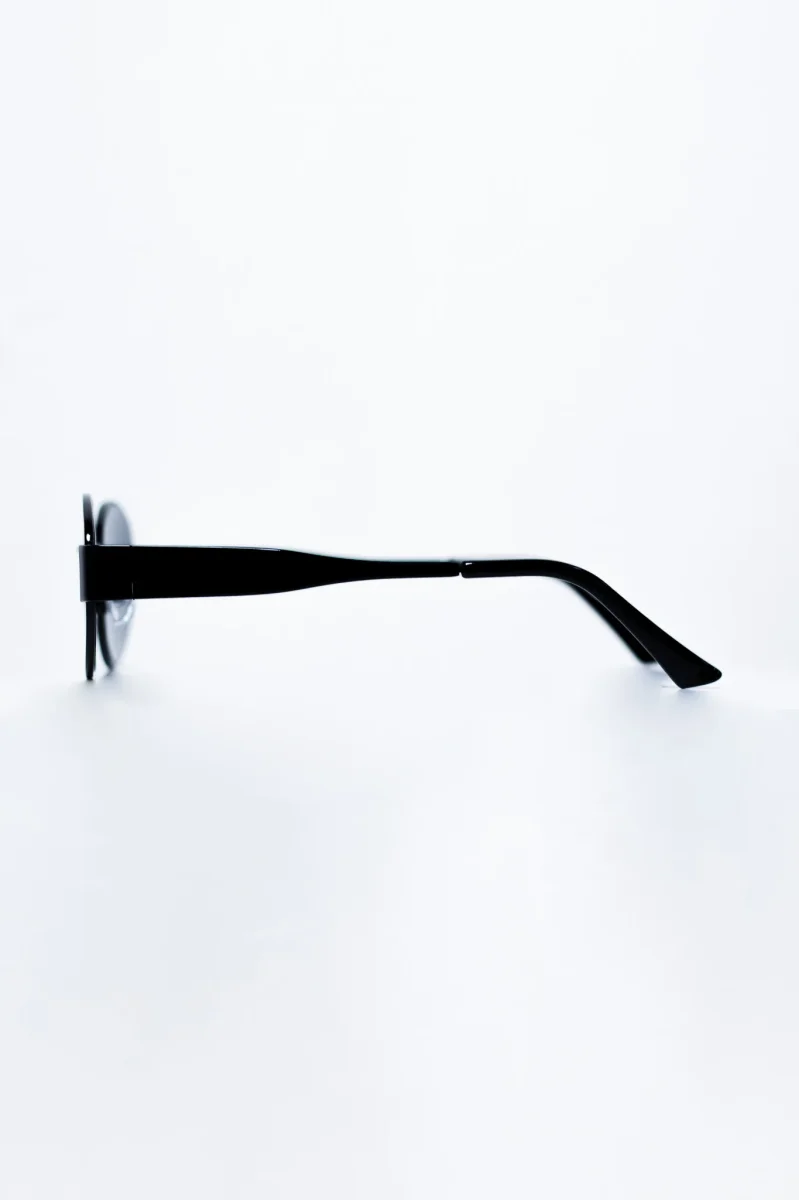 Lentes Sol Curvy-Friendly Classic Oval Black - Imagen 3