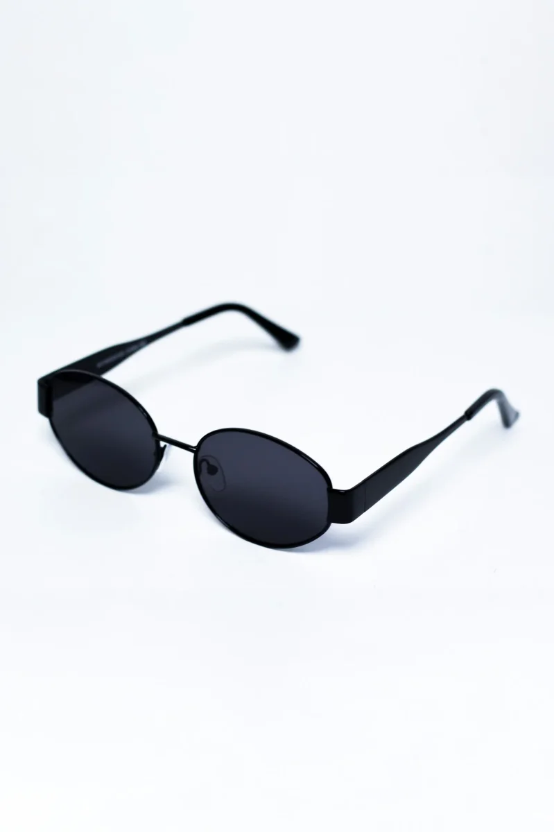 Lentes Sol Curvy-Friendly Classic Oval Black - Imagen 4