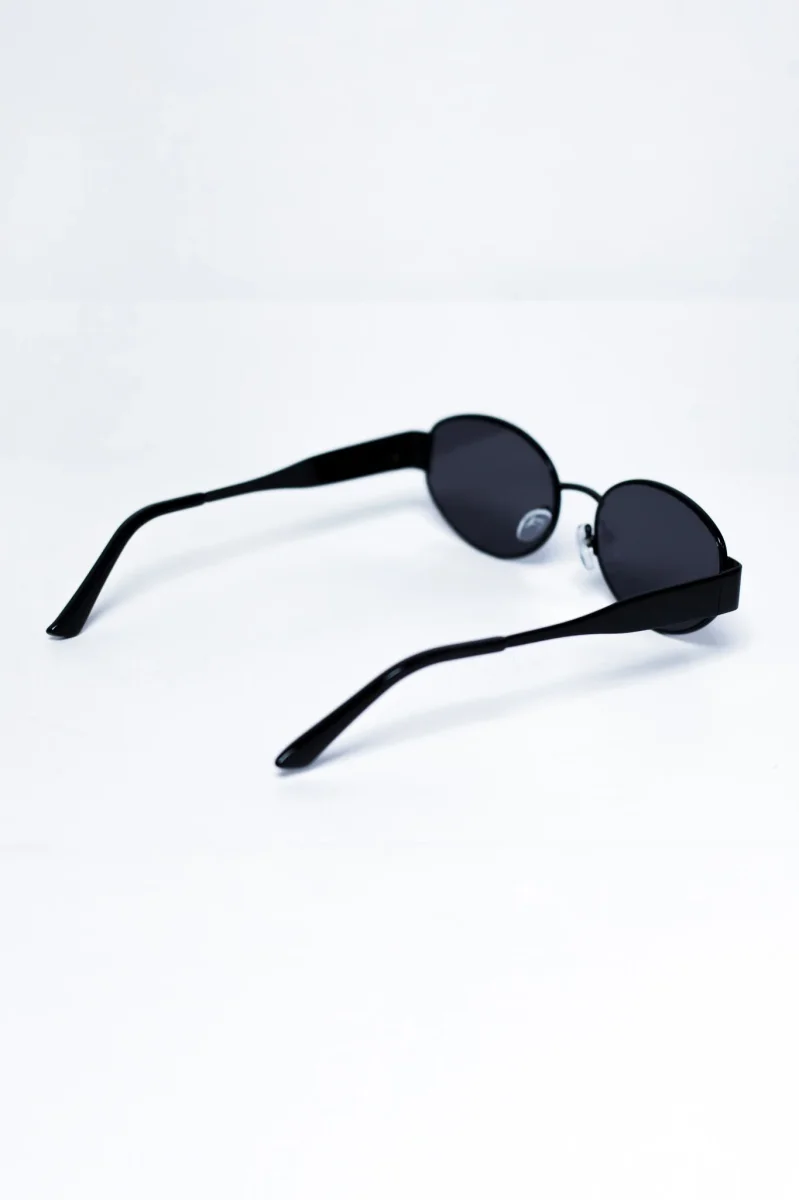 Lentes Sol Curvy-Friendly Classic Oval Black - Imagen 5