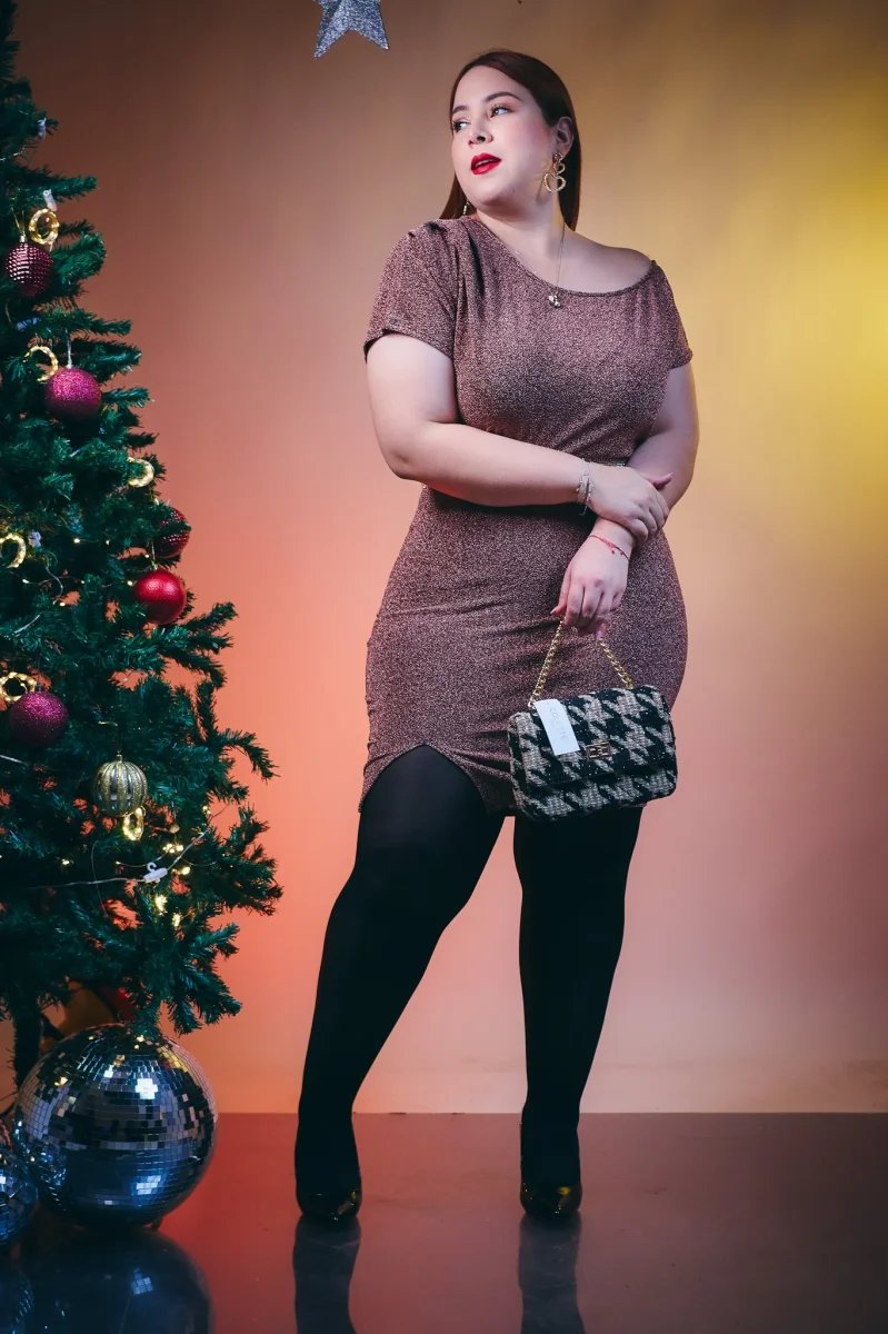 Vestido Corto Glitter Rosa Plus Size para Mujer - Imagen 4