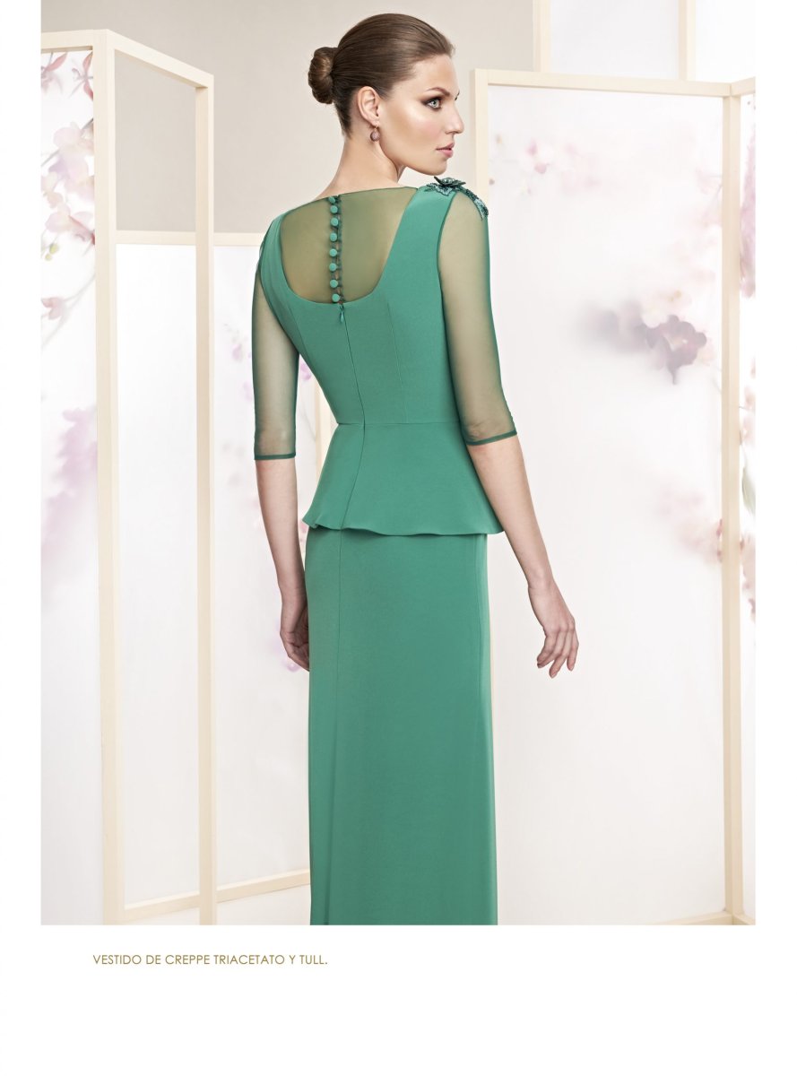 Vestido largo de Madrina con mangas de tul. - Imagen 3