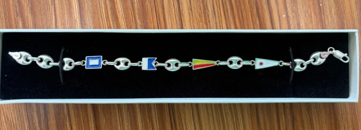 Pulsera de banderas plata de ley 925 milesimas (4 banderas intercaladas)