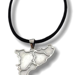 Colgante mapa de Catalunya en plata.