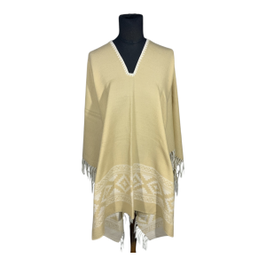 Poncho guarda pampa FA. 24-Crema/ Crudo.