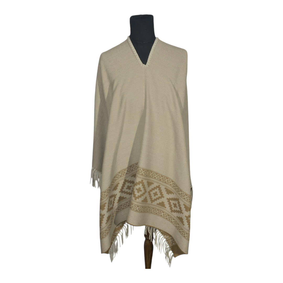 Poncho guarda pampa FA. 24-Beige / Crudo. - Imagen 3