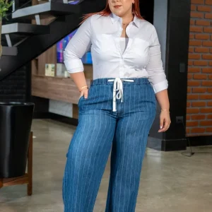 Jeans Curvy Recto Wide Leg con Lineas Oscuro