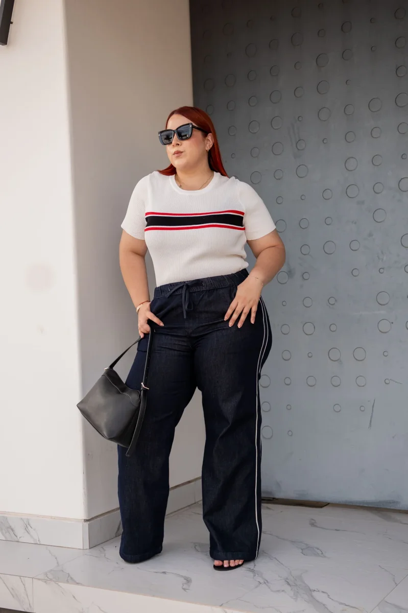 Jeans High Rise con Franja Lateral Curvy Oscuro - Imagen 5