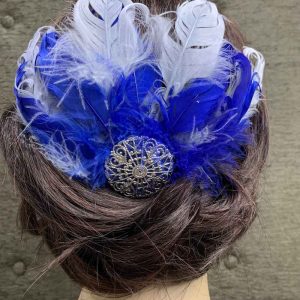 Tocado Plata y Azul en preciosas plumas
