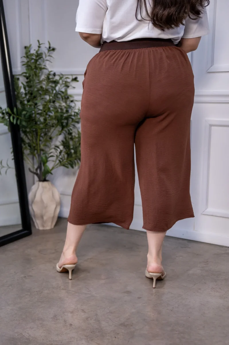 Bermuda Curvy Larga Cintura Alta Lisa Café Chocolate - Imagen 6