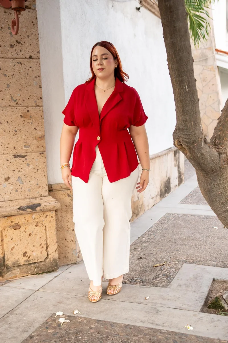 Blusa Cruzada Curvy Solapa Botón Manga Corta Rojo - Imagen 4