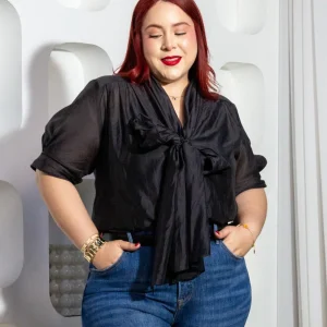 Blusa Curvy Gasa Lisa con Moño Negro Talla Extra