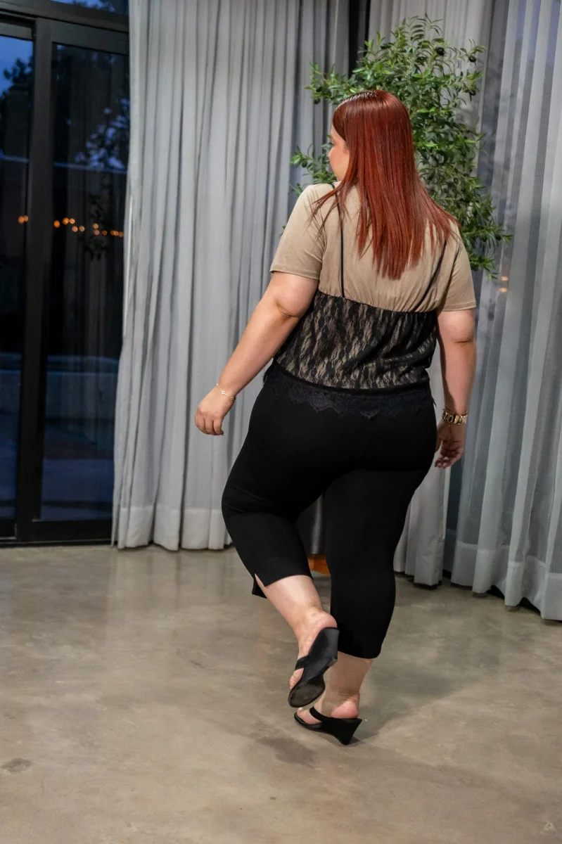 Blusa con Corset de Encaje Curvy Cafe - Imagen 9