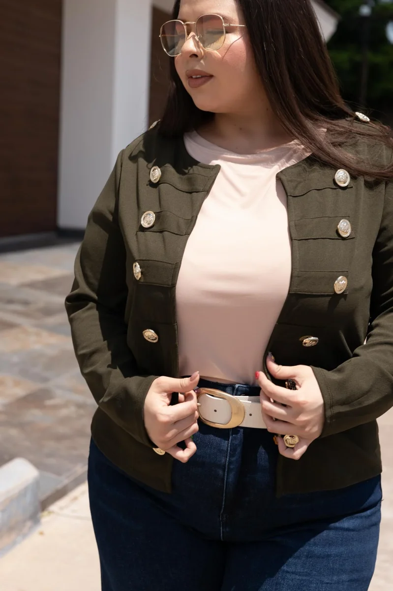 Blazer Jacket Cropped Doble Botonadura Militar Curvy Olivo - Imagen 5