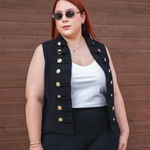Chaleco Detalle Botones Curvy Negro
