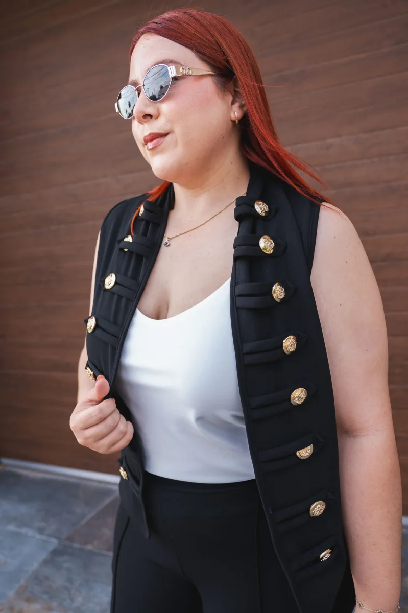 Chaleco Detalle Botones Curvy Negro - Imagen 4
