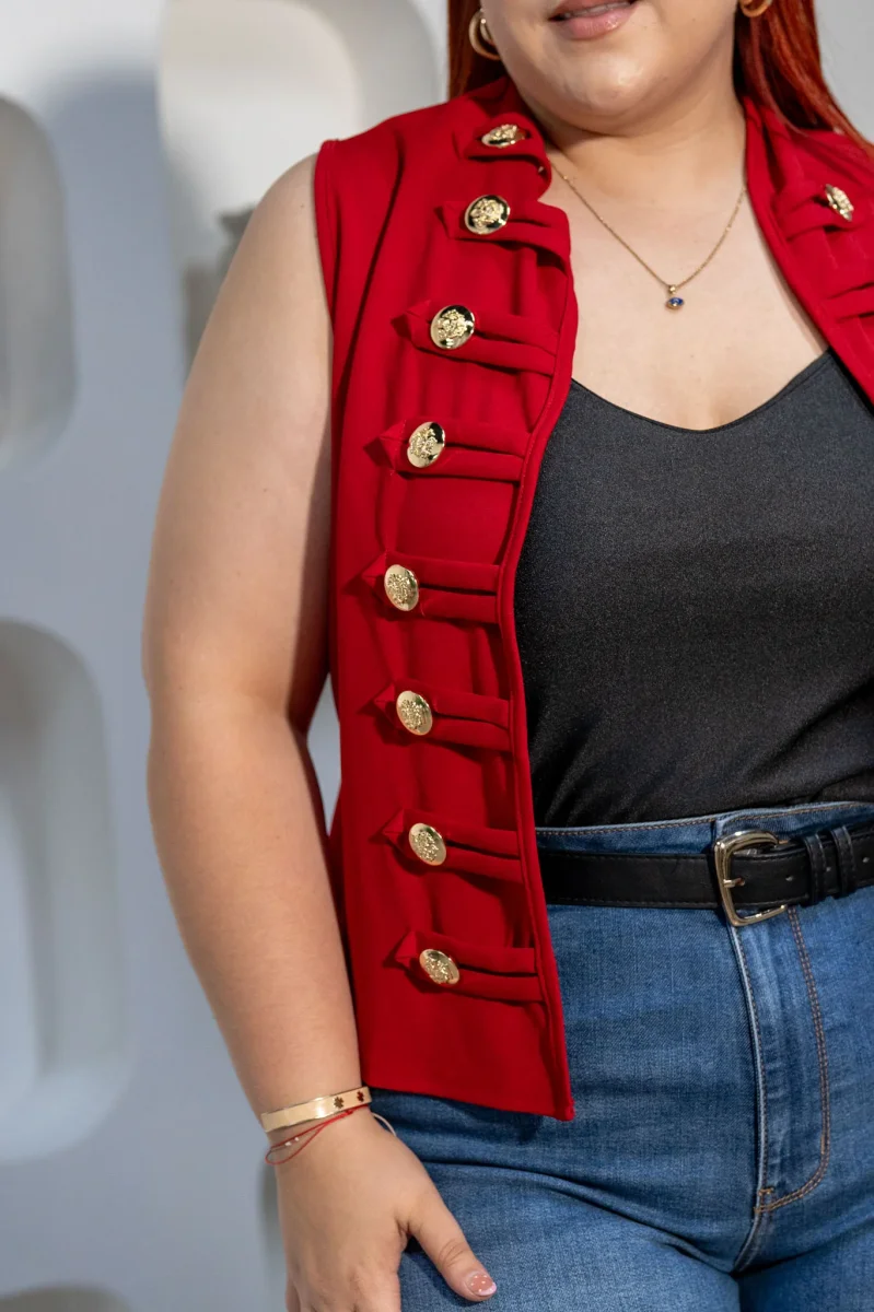 Chaleco Detalle Botones Curvy Rojo - Imagen 6