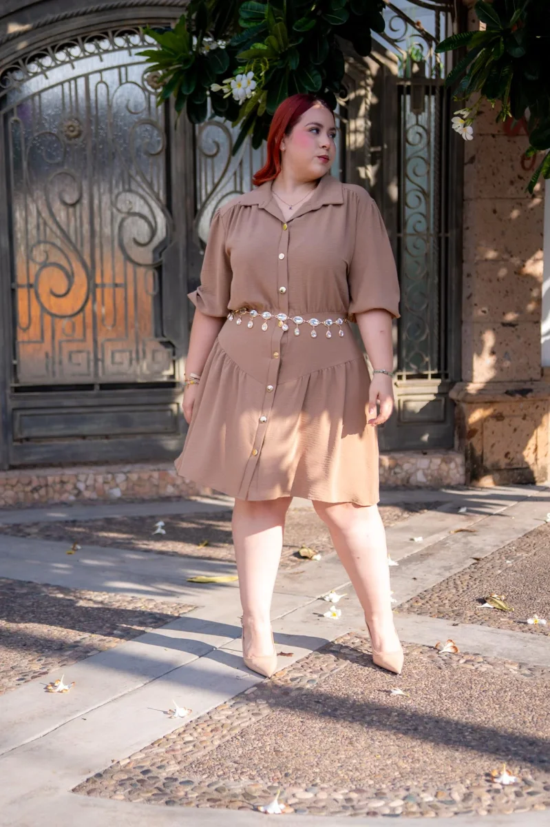 Vestido Midi Curvy Camisero Manga Corta Beige