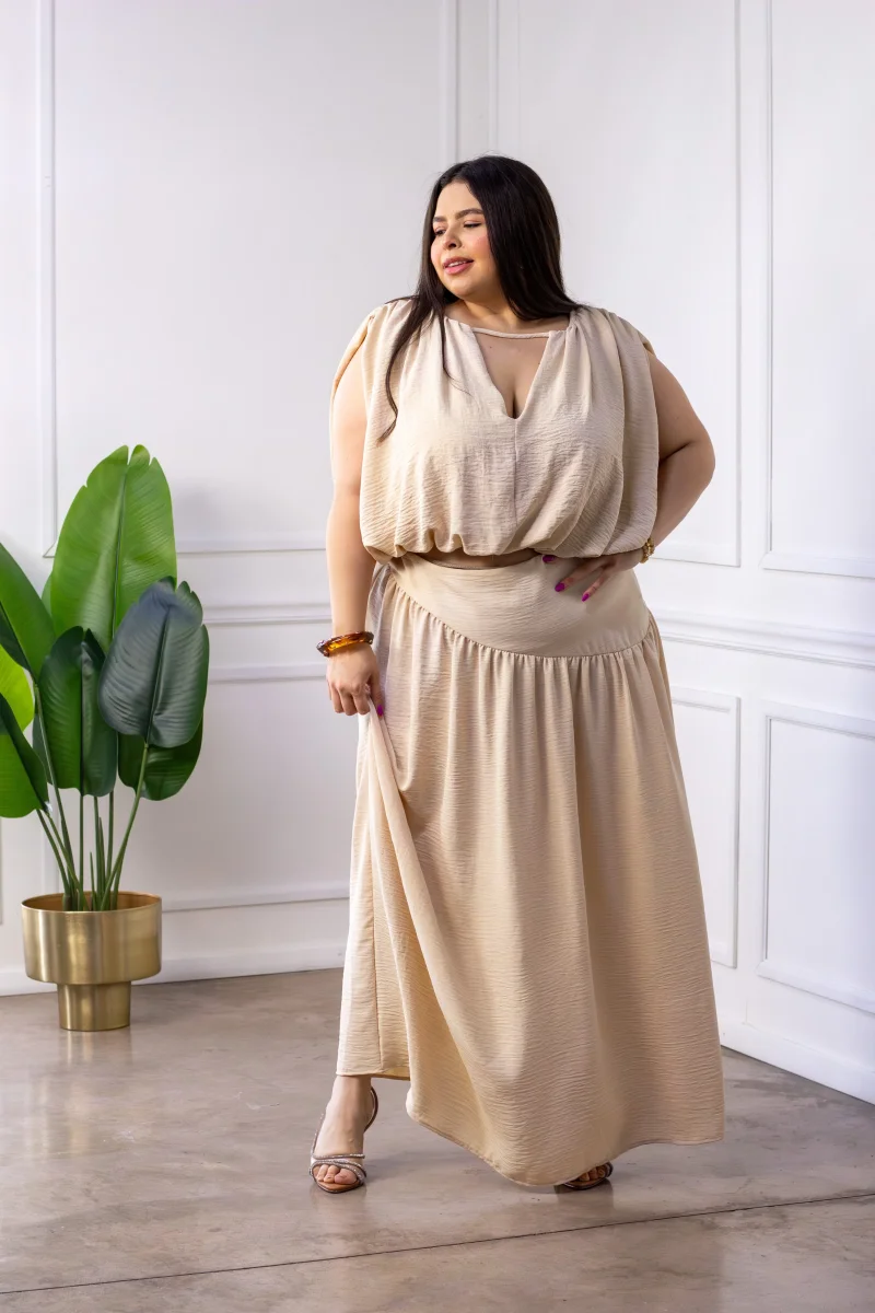 Conjunto Curvy Top Sin Manga + Falda Maxi Beige - Imagen 4