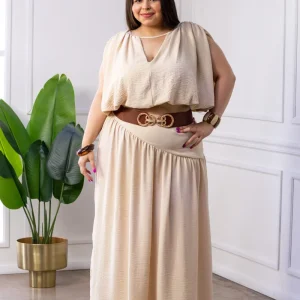 Conjunto Curvy Top Sin Manga + Falda Maxi Beige