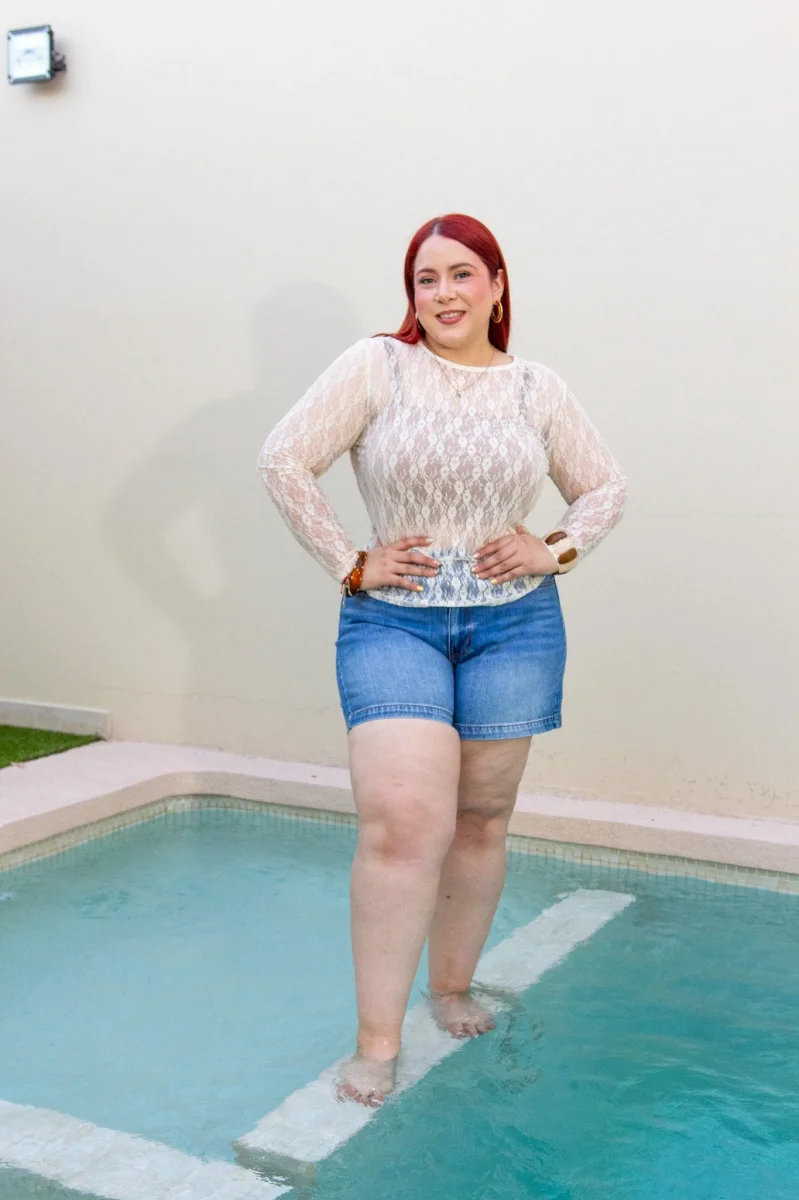 Blusa Curvy Encaje Floral Translúcida Manga Larga Beige - Imagen 5