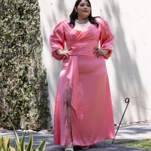 Maxi Vestido Curvy Abertura Coral Statement Vibrante Gala
