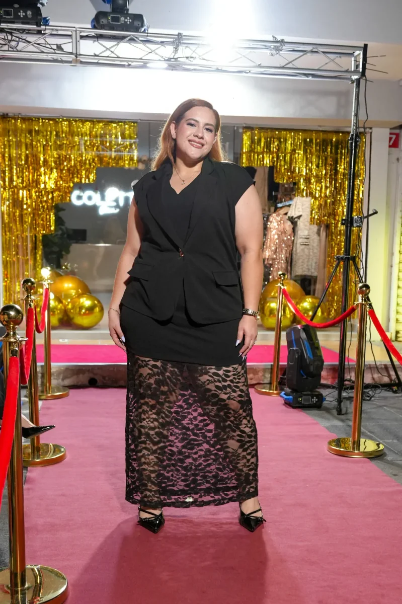 Vestido Curvy con Encaje y Chaleco Soñado Eventos Elegante - Imagen 9