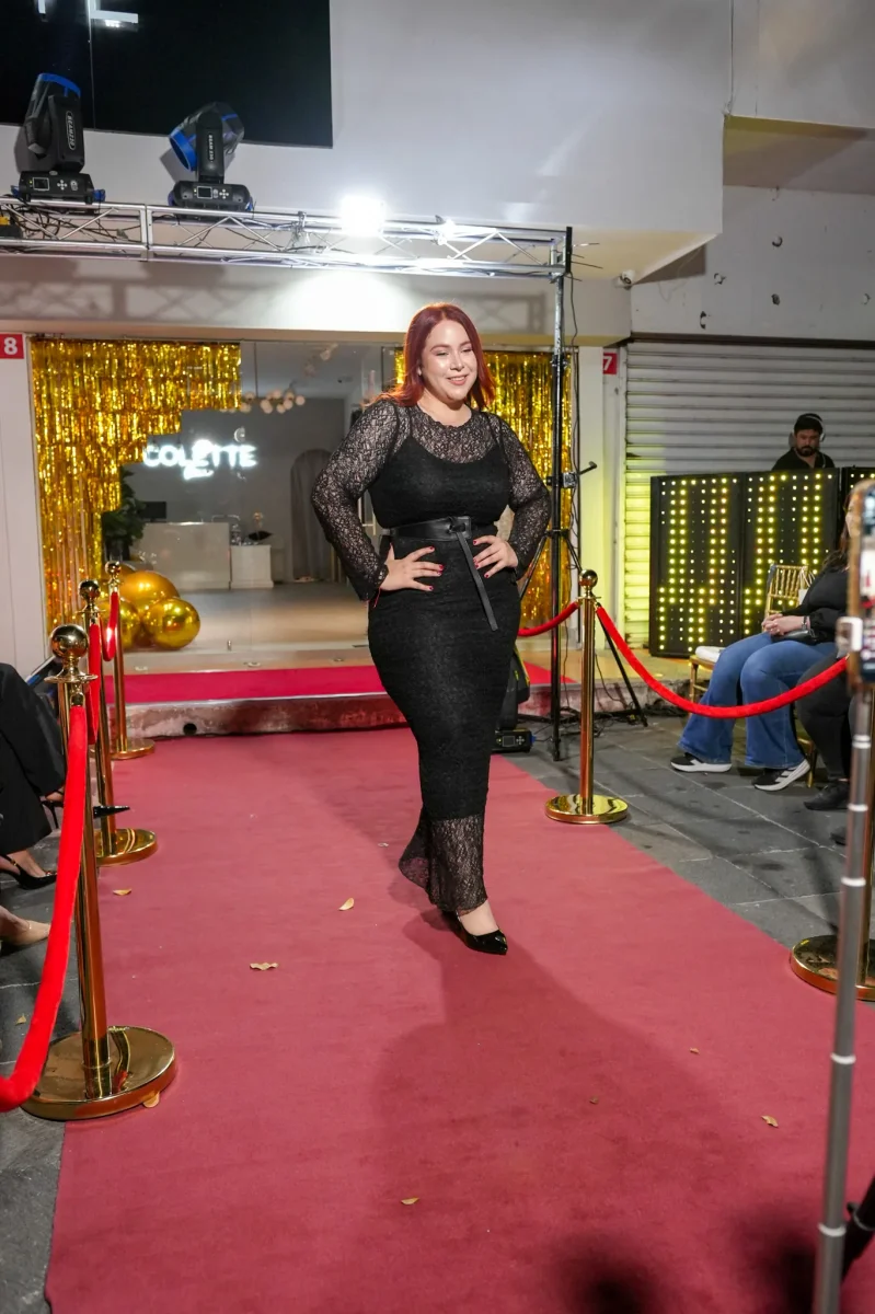 Vestido Curvy Encaje con Cinto Femenino Define Cintura Elegante - Imagen 3