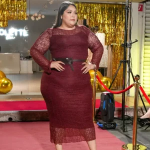 Vestido Curvy Encaje con Cinto Femenino Define Cintura Elegante