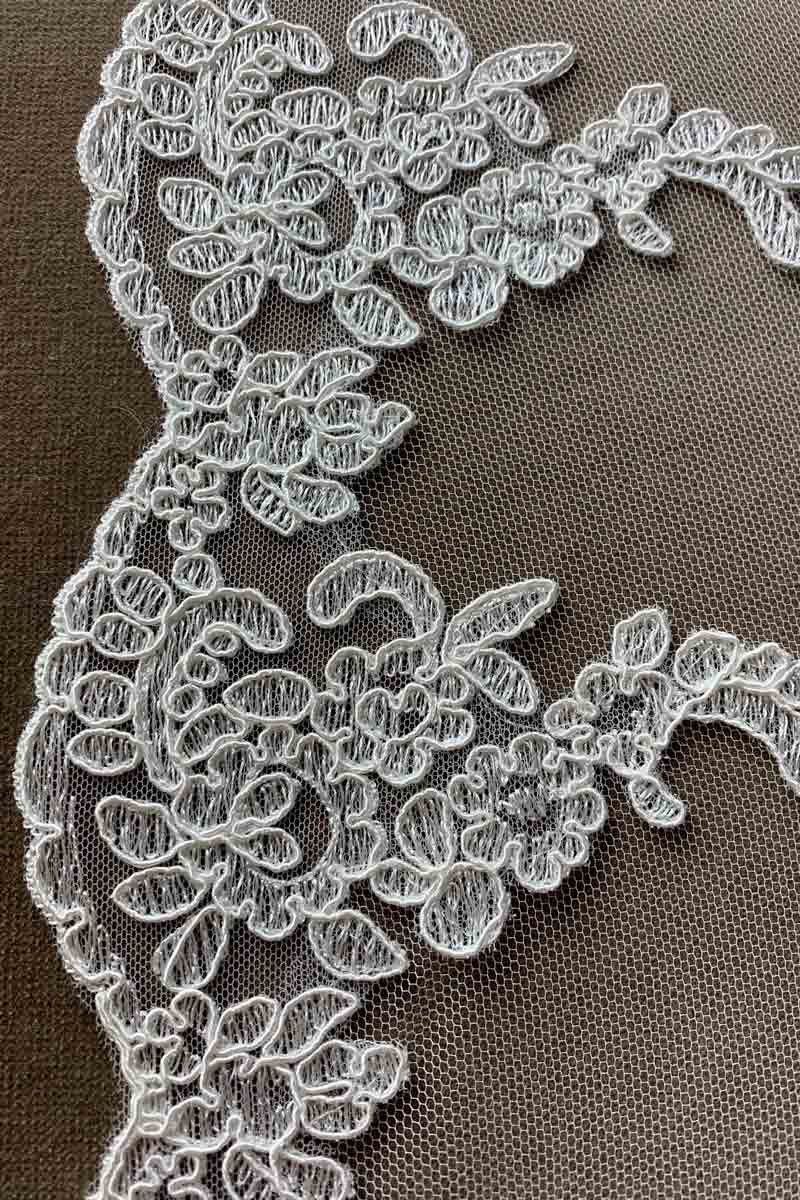 Velo de Novia de Rebrode de Hojas. - Imagen 2