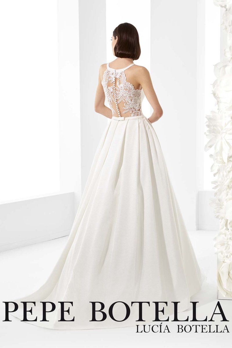Vestido de Novia corte Princesa sin mangas. - Imagen 3