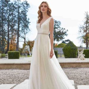 Vestido de Novia de falda de tul bordado.