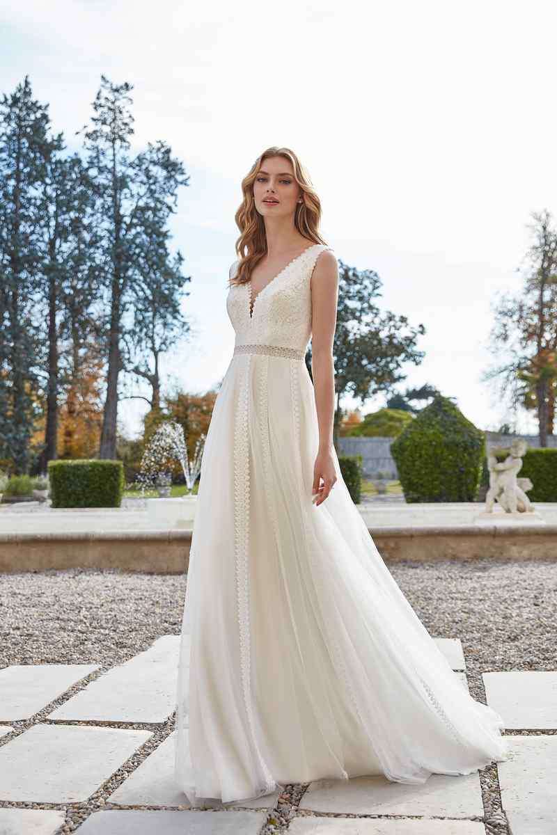 Vestido de Novia de falda de tul bordado. - Imagen 4