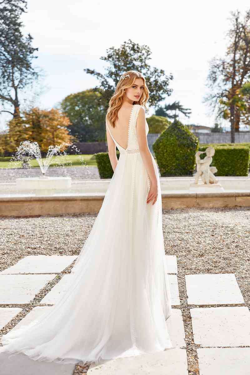 Vestido de Novia de falda de tul bordado. - Imagen 3