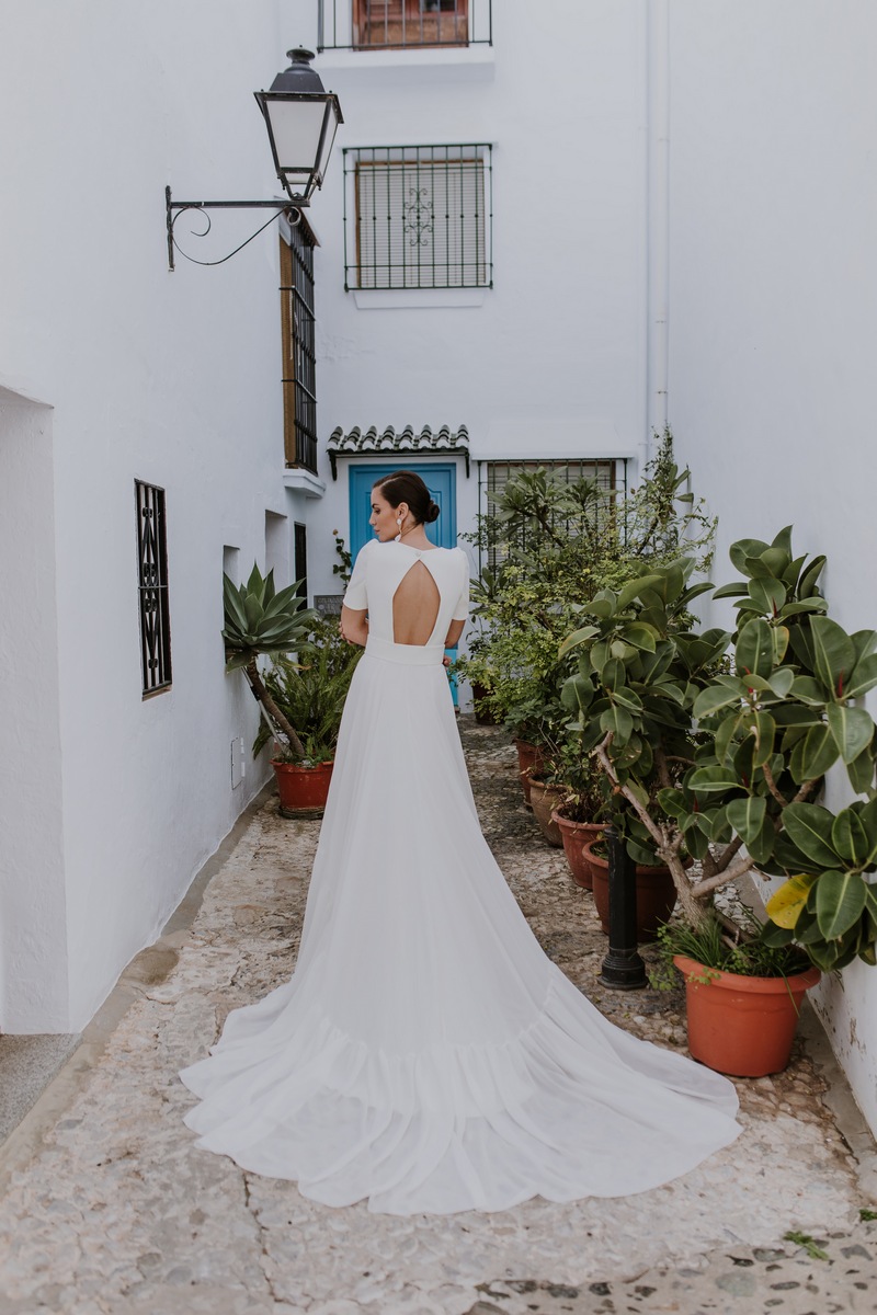 Vestido de Novia con manga corta y escote cuadrado. - Imagen 5