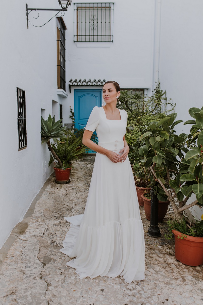 Vestido de Novia con manga corta y escote cuadrado. - Imagen 4