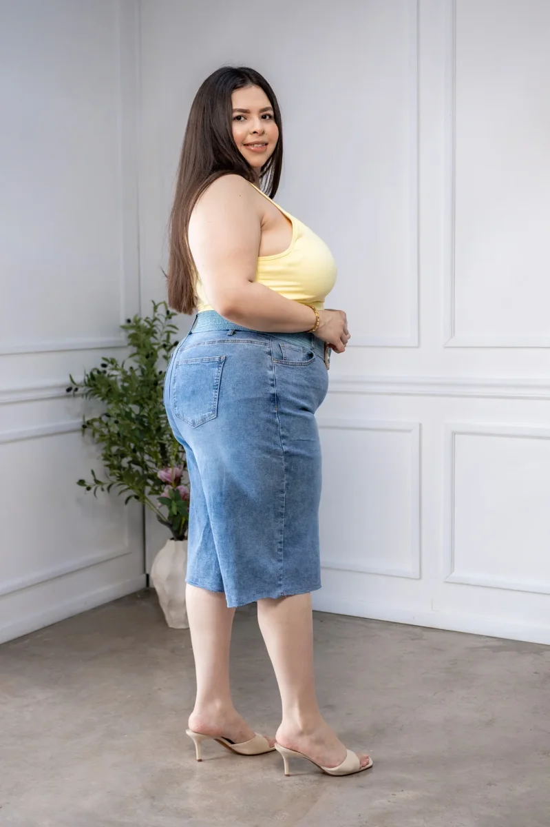 Bermuda Curvy Denim Deslavado Claro - Imagen 6