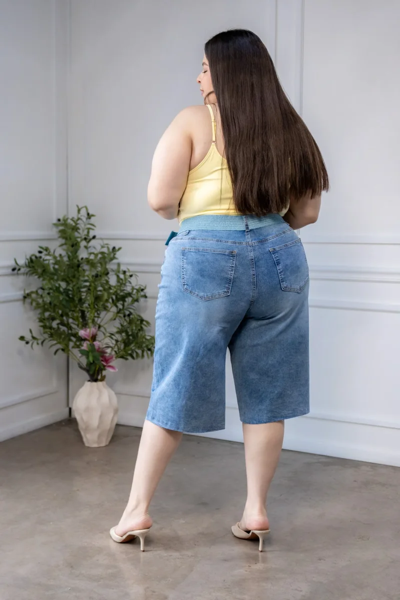 Bermuda Curvy Denim Deslavado Claro - Imagen 7
