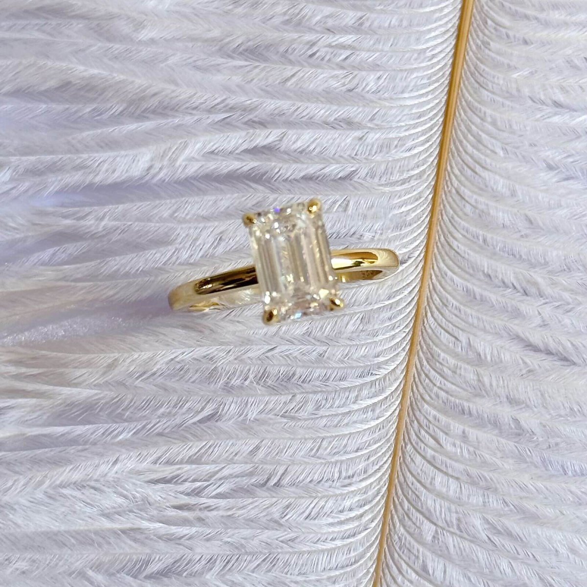 Anillo Hanna 10k moisanita esmeralda 2.5ct con certificado GRA - Imagen 4
