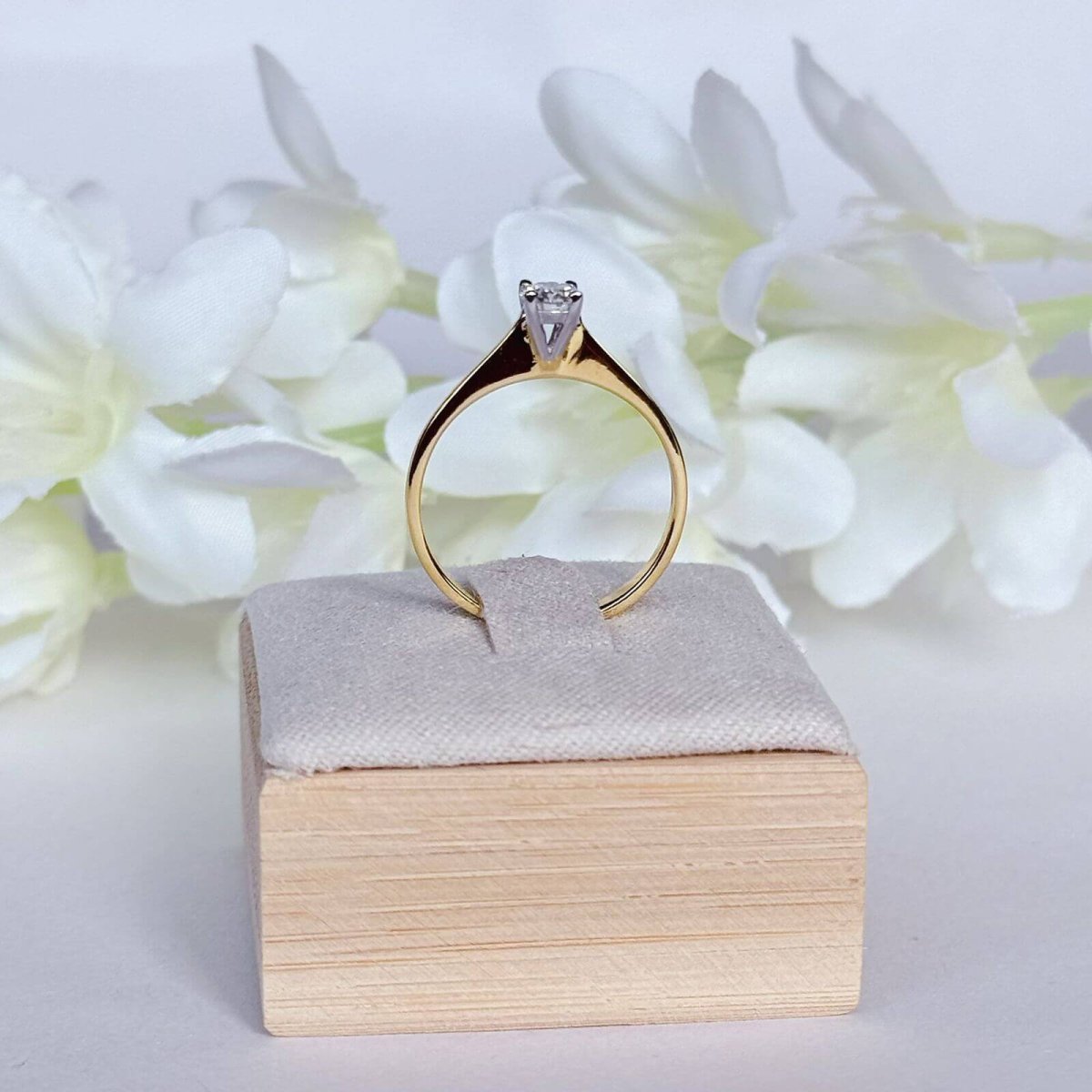Anillo Anne 10k moisanita 0.3ct con certificado GRA - Imagen 7
