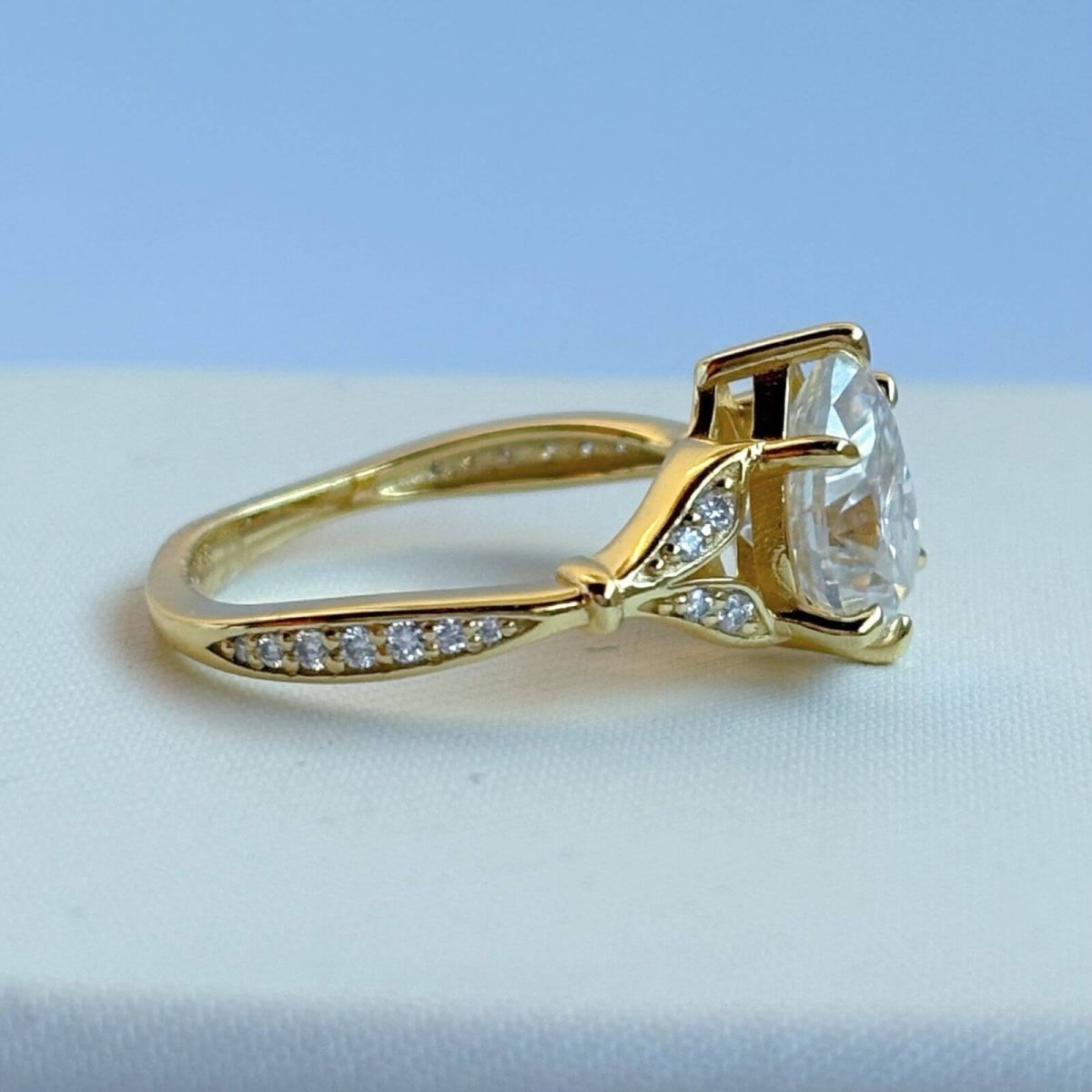 Anillo Alessia 10k Moisanita Pera 1.8ct Con Certificado GRA - Imagen 5