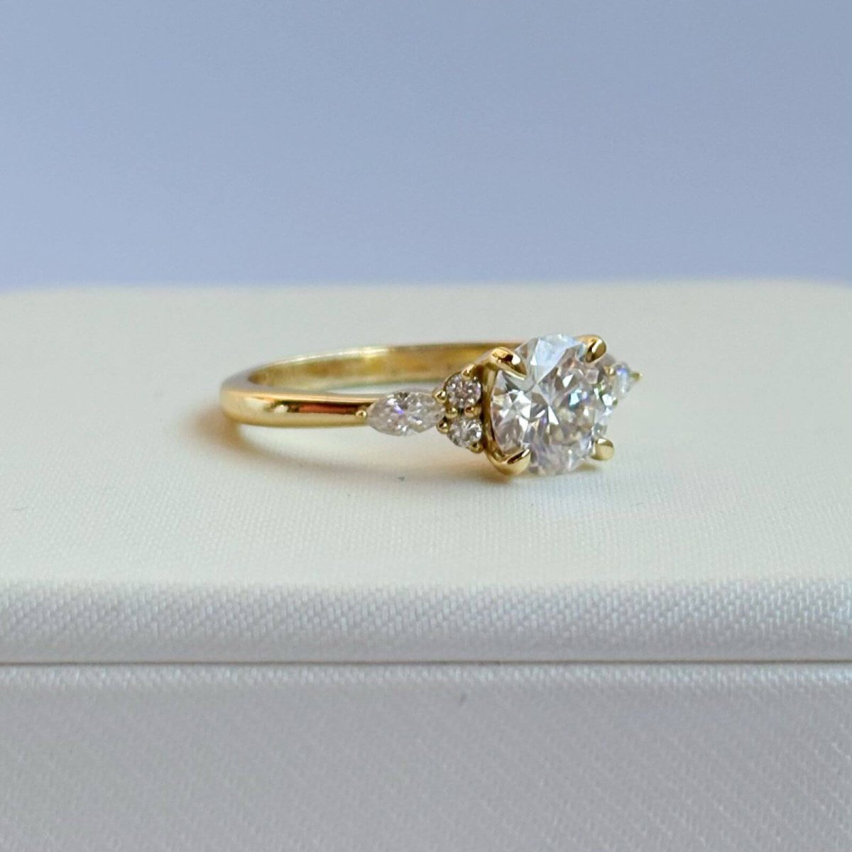 ANILLO AURORA MOISANITA 1.0CT CON CERTIFICADO GRA - Imagen 3