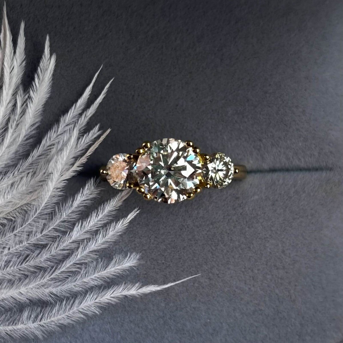 Anillo Belly 10K Moisanita 2.0CT Con Certificado GRA - Imagen 7