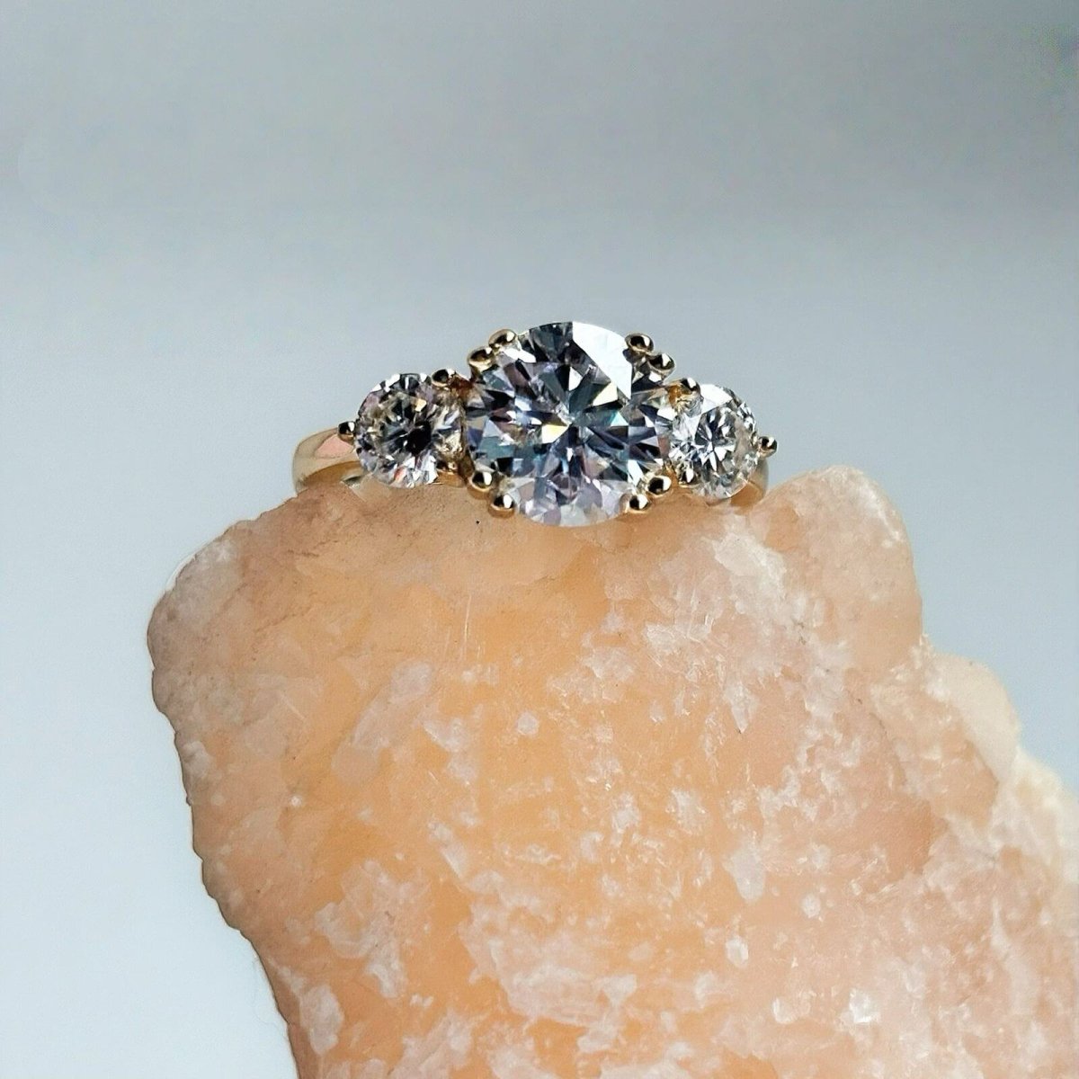 Anillo Belly 10K Moisanita 2.0CT Con Certificado GRA - Imagen 9