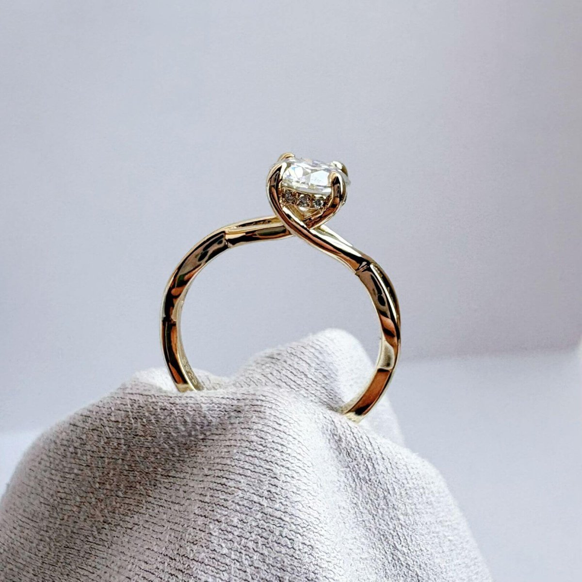 Anillo Florencia 14k moisanita 1.0ct con certificado GRA - Imagen 8