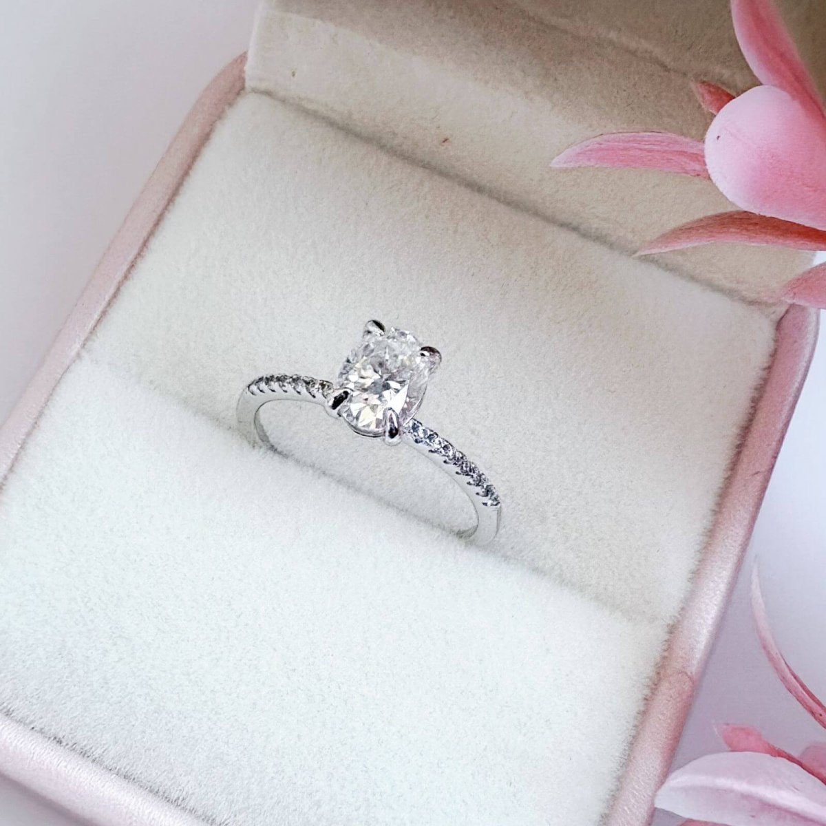 Anillo Promise 14k Moisanita Oval 1.0ct Con Cerfificado GRA - Imagen 5