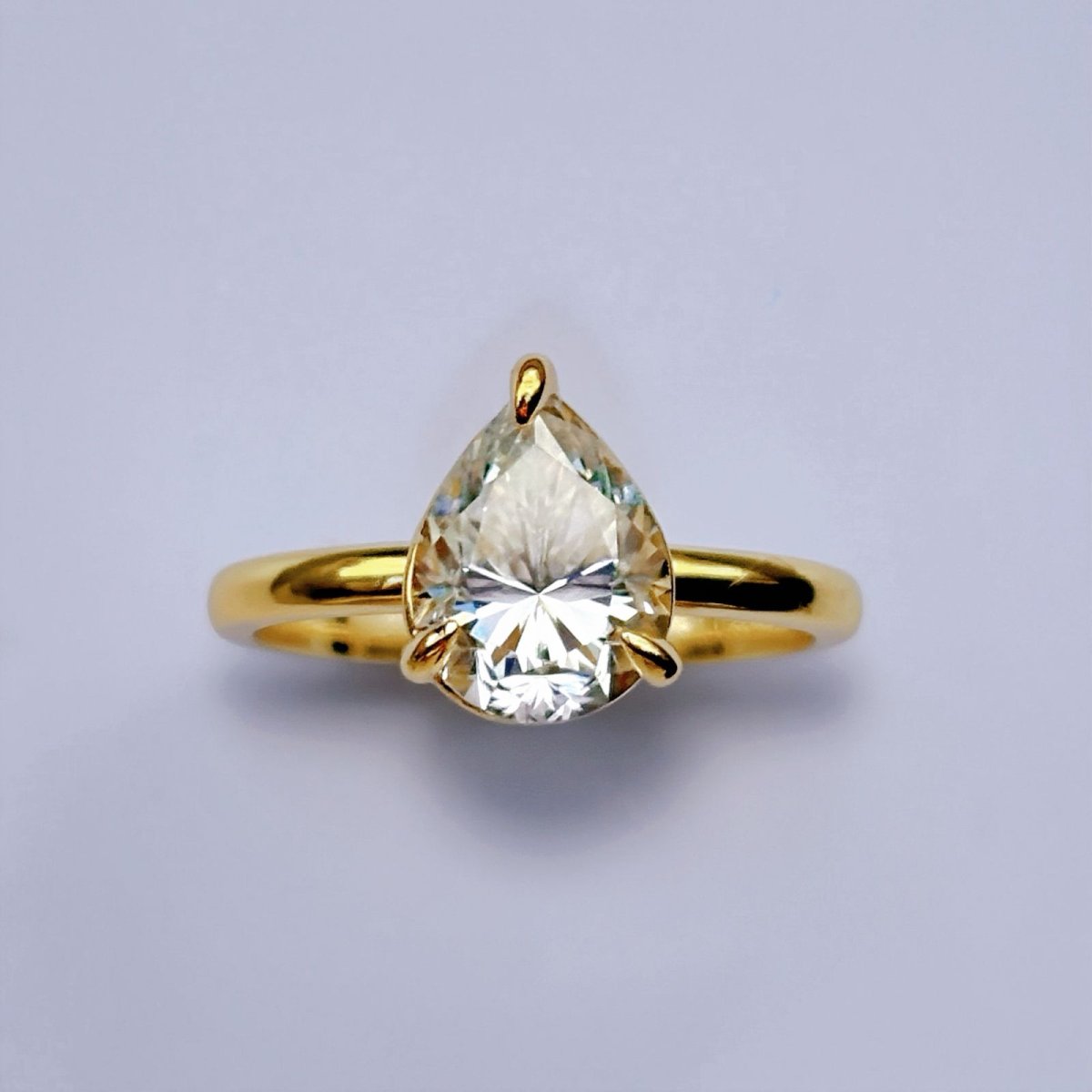 Anillo Olena 10k Moisanita Pera 2.0ct Con Certificado GRA - Imagen 2