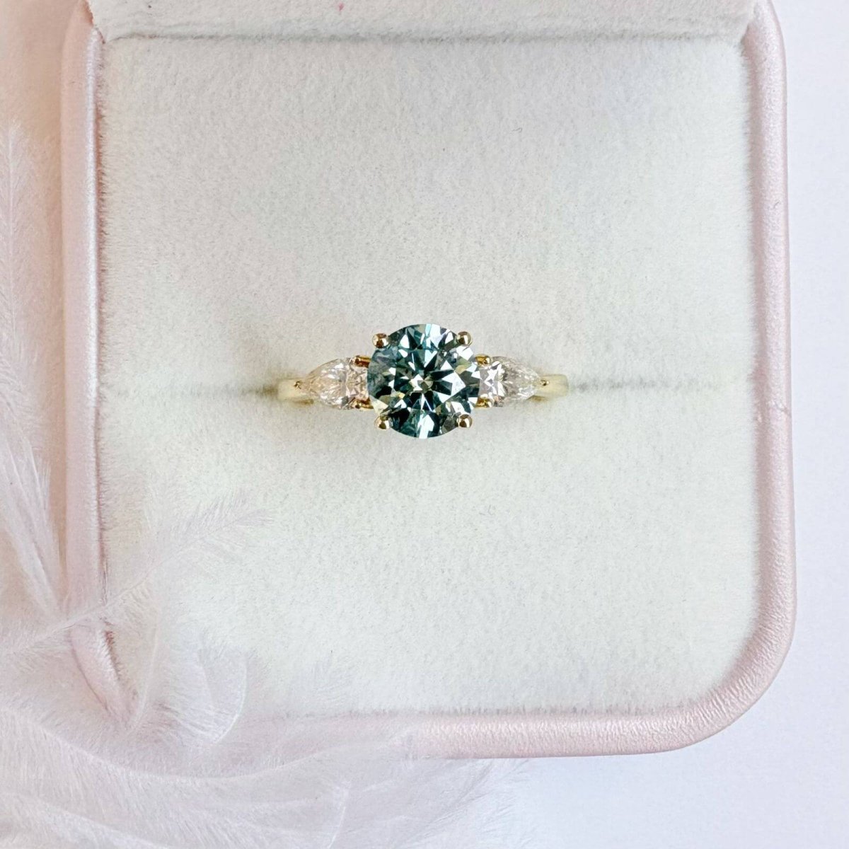Anillo Serena 10K Moisanita Cyan 1.0ct Con Cerfificado GRA - Imagen 8