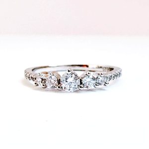 Anillo Celine